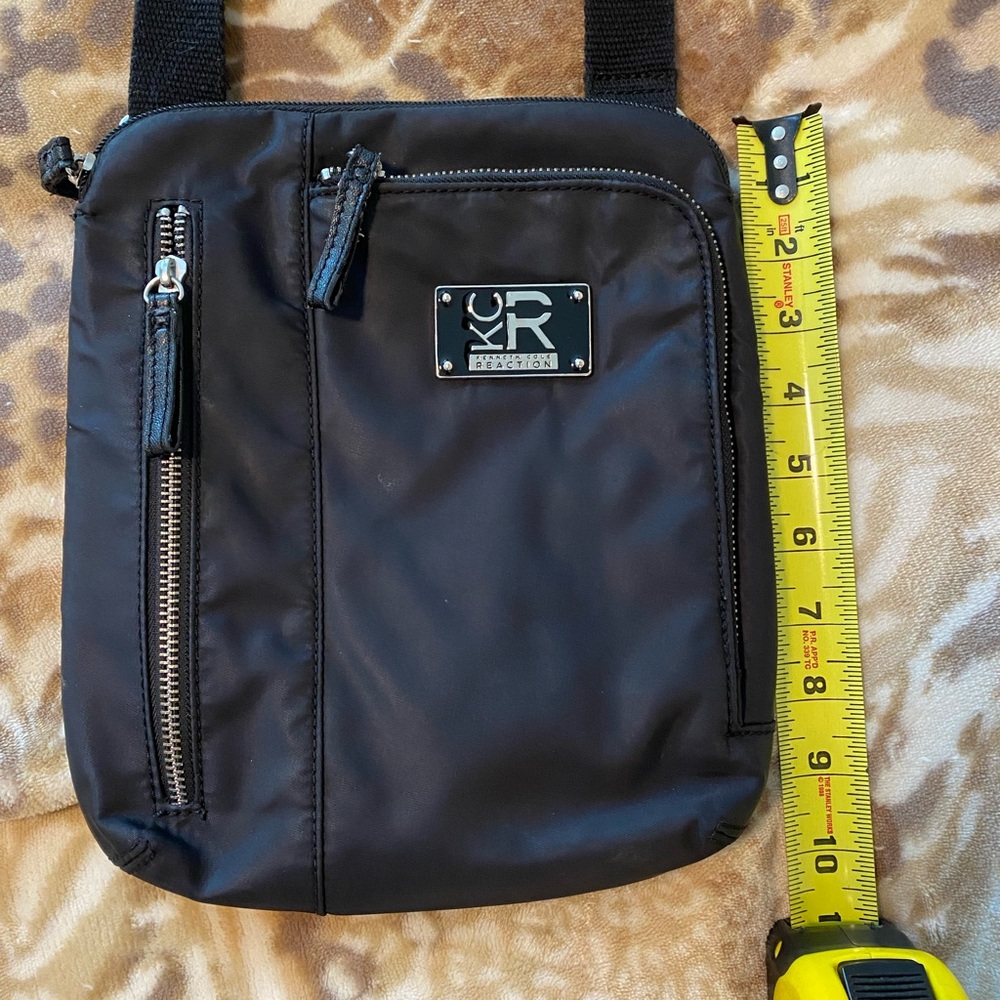 Kenneth Cole REACTION slim bag